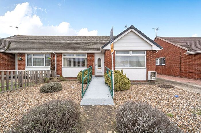 2 Bedroom Semi Detached Bungalow For Sale In Hackleton Rise, Stratton St Margaret, Swindon, SN3