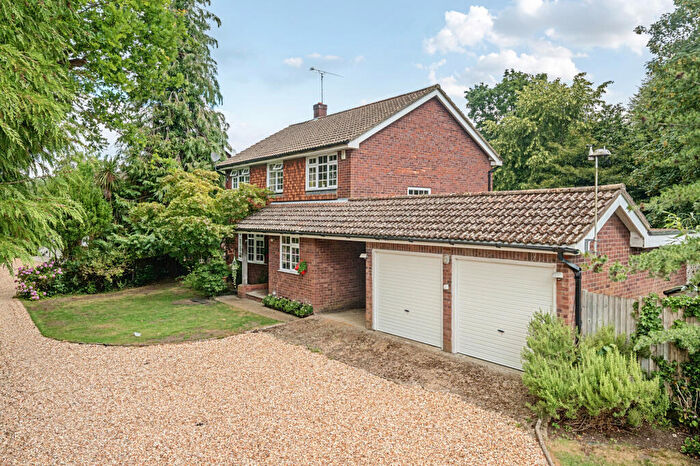 4 Bedroom House For Sale In Woodleigh, Fleet, GU51