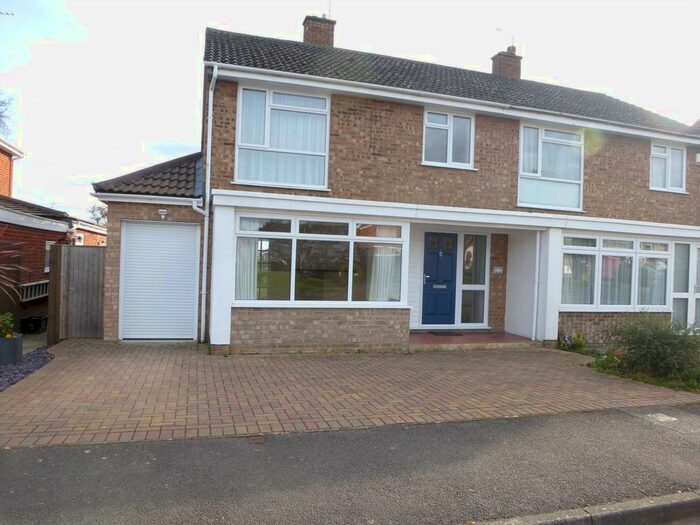 3 Bedroom Property To Rent In Squirrels Way, Reading, RG6