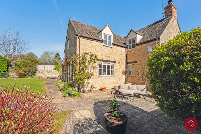 3 Bedroom Detached House For Sale In Cassington, Witney, OX29