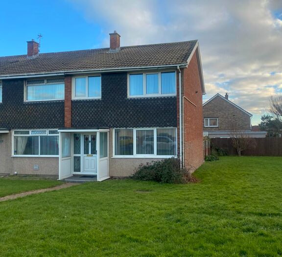 3 Bedroom Property To Rent In Fulmar Road, Porthcawl, Bridgend, CF36