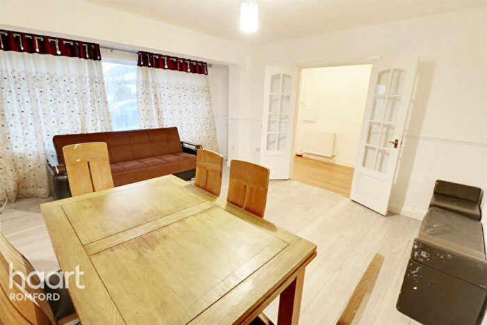 3 Bedroom Terraced House To Rent In Whitchurch Road, Romford, RM3