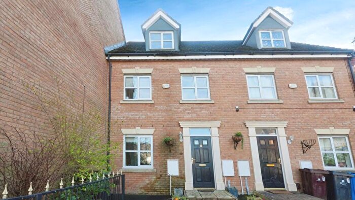 4 Bedroom Town House For Sale In Lathom Close, Liverpool, L36