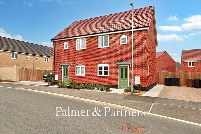 2 Bedroom Semi Detached House For Sale In Queen Elizabeth Way, Bramford, Suffolk, IP8