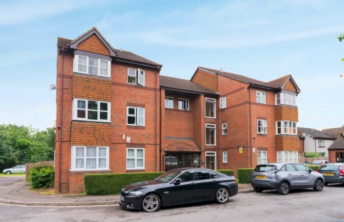 1 Bedroom Flat To Rent In Knowles Close, West Drayton, UB7
