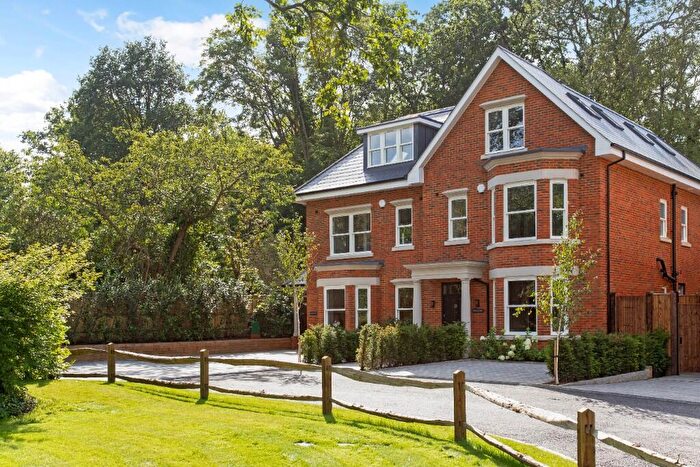 5 Bedroom Semi Detached House For Sale In Copsem Lane, Esher, KT10