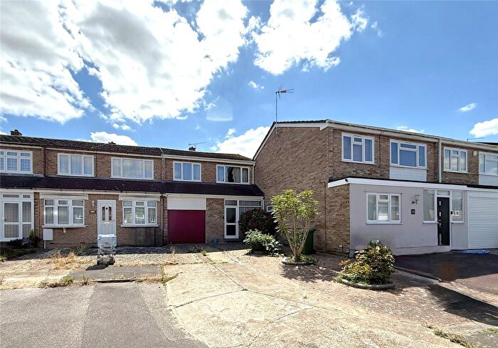 3 Bedroom Terraced House For Sale In Sandringham Close, Stanford-Le-Hope, Essex, SS17