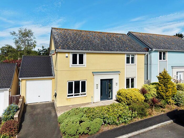 4 Bedroom Detached House For Sale In Millin Way, Dawlish Warren, EX7