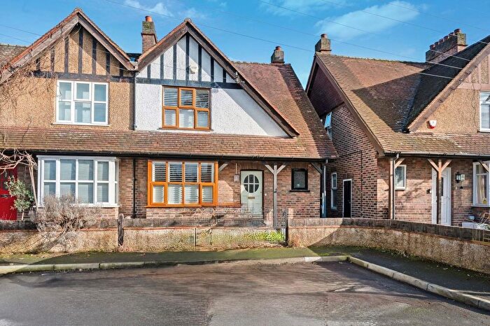 3 Bedroom Property For Sale In Vicarage Gardens, Mitcham, CR4