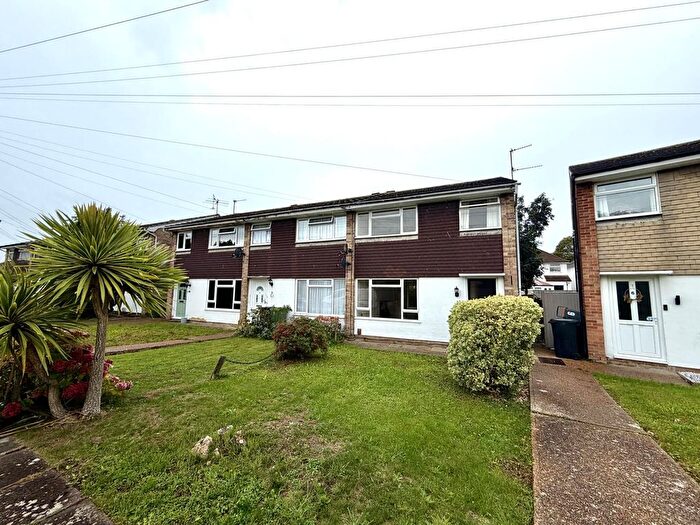 3 Bedroom End Of Terrace House To Rent In Withyham Close, Eastbourne, BN22