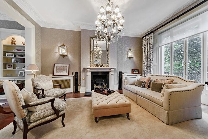 5 Bedroom Terraced House To Rent In Walton Street, London, SW3