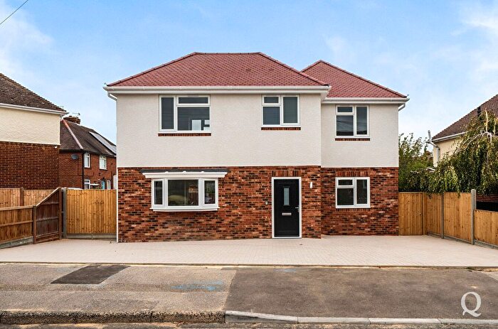 Detached House For Sale In South Avenue, Sittingbourne, Kent, ME10