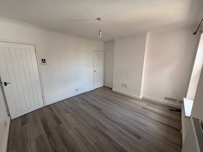 1 Bedroom Flat To Rent In Station Street, Cheslyn Hay, WS6