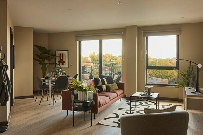 2 Bedroom Flat To Rent In Bale & Anchor, Conington Road, SE13