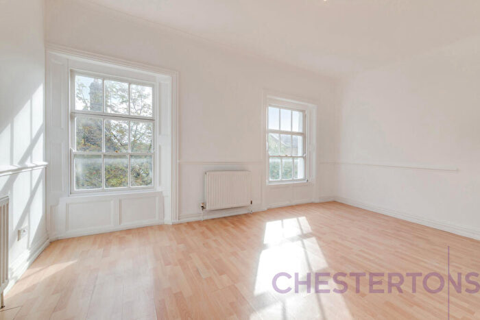 2 Bedroom Flat To Rent In Gladding Road, Canary Wharf, E12