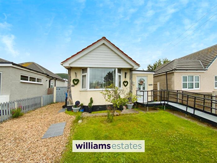 3 Bedroom Detached Bungalow For Sale In Fforddisa, Prestatyn, LL19