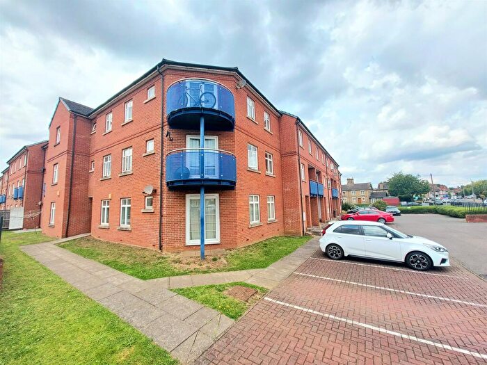 2 Bedroom Flat For Sale In Fletton Avenue, Peterborough, PE2
