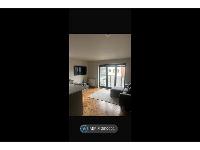 2 Bedroom Flat To Rent In Hatfield Road, St. Albans, AL1