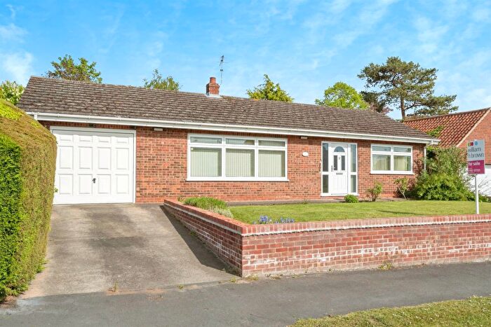 2 Bedroom Detached Bungalow For Sale In Lowcroft Avenue, Haxey, Doncaster, DN9