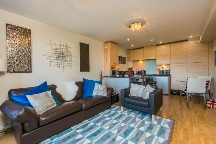 1 Bedroom Flat To Rent In Berber Parade, Woolwich, London, SE18