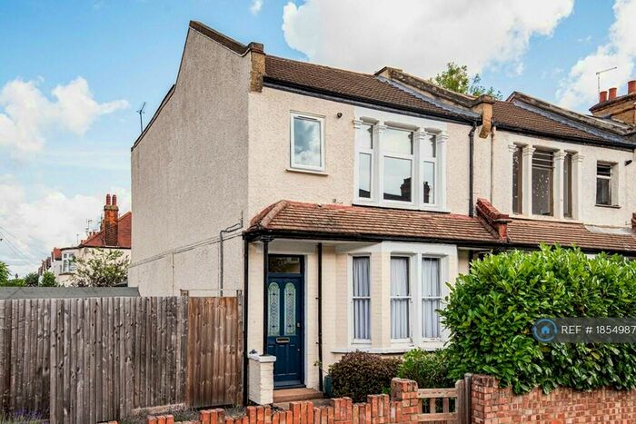 2 Bedroom Flat To Rent In Stonard Road, London, N13