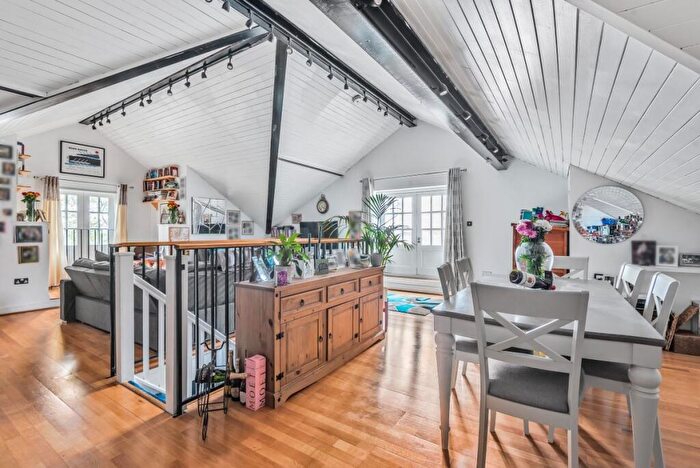 2 Bedroom Maisonette For Sale In Pump House Close, London, SE16
