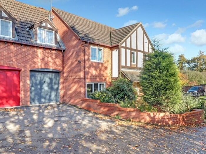 3 Bedroom Terraced House To Rent In Rona Gardens, St. Peters, WR5