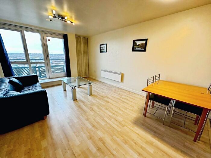 2 Bedroom Flat To Rent In Aspect, Elmwood Lane, Leeds, West Yorkshire, LS2
