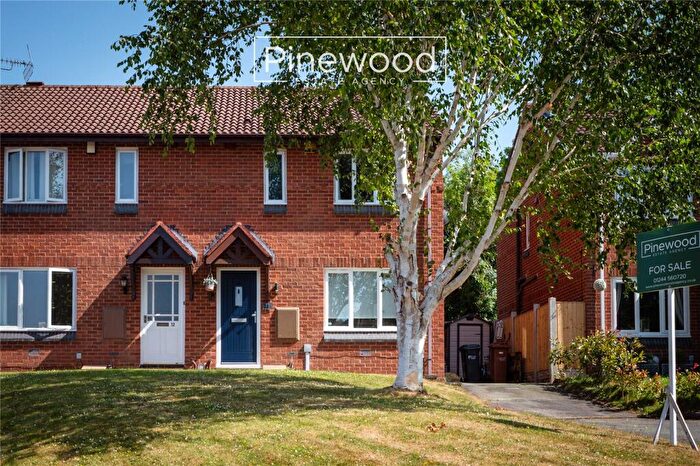 3 Bedroom Semi Detached House For Sale In Kestrel Close, Connahs Quay, Flintshire, CH5