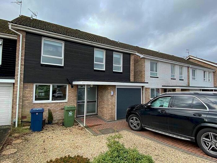 4 Bedroom Detached House To Rent In Northcroft, Wooburn Green, High Wycombe, HP10