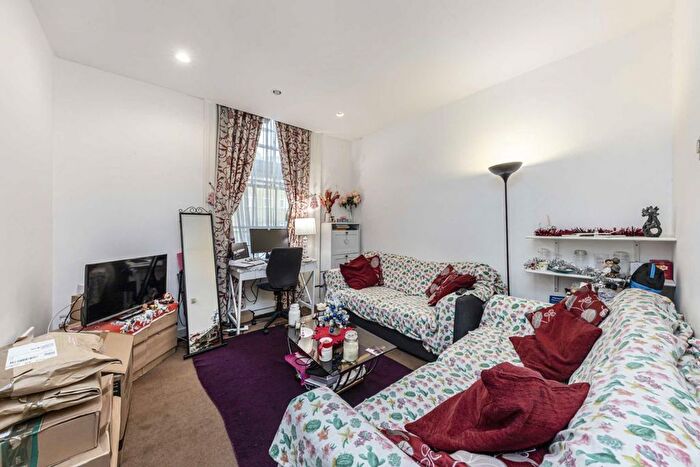 1 Bedroom Flat To Rent In Lupus Street, London, SW1V