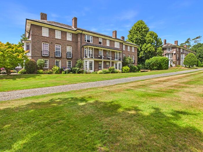 1 Bedroom Apartment To Rent In Park Lawn, Farnham Royal, Buckinghamshire, SL2