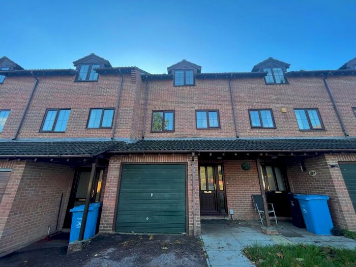 3 Bedroom House To Rent In Clayford Close, Canford Heath, BH17