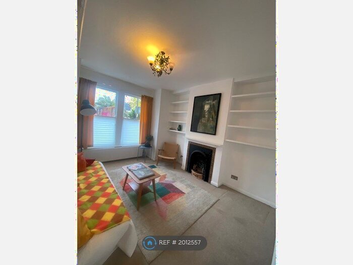 1 Bedroom Flat To Rent In Twilley Street, London, SW18