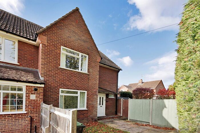 3 Bedroom Semi Detached House For Sale In Elm Grove, Hildenborough, TN11