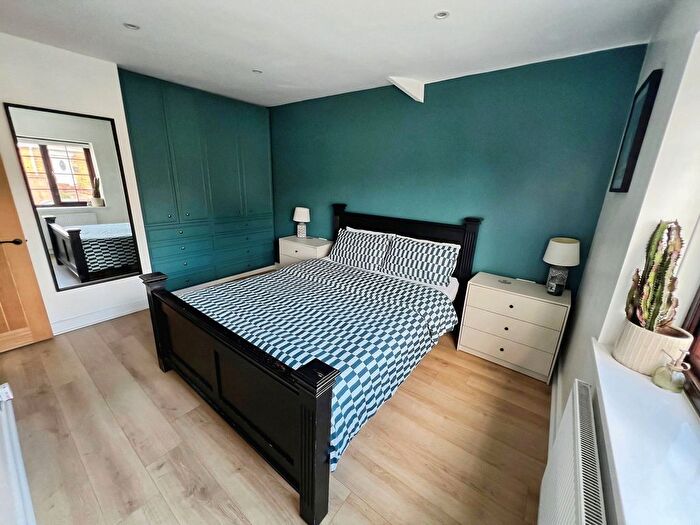 3 Bedroom Semi-detached House For Sale In Wanstead Grove, Plymouth, PL5