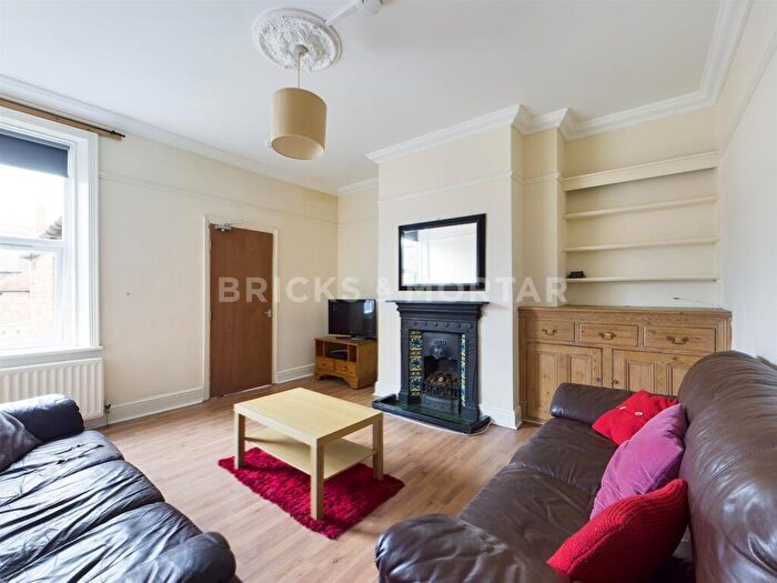 4 Bedroom Maisonette To Rent In (£pppw) Coniston Avenue, West Jesmond, Newcastle Upon Tyne, NE2