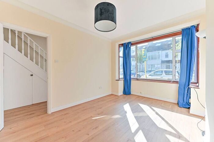 2 Bedroom Terraced House To Rent In Meadvale Road, Croydon, CR0