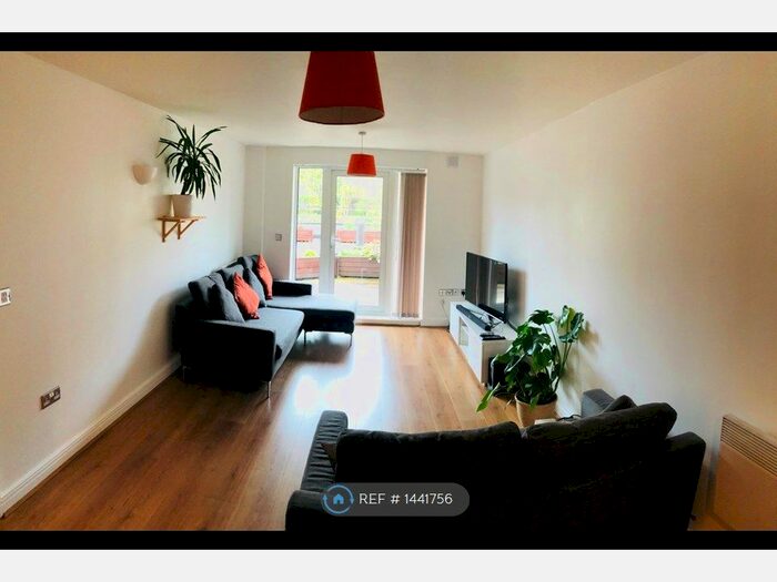 2 Bedroom Flat To Rent In Windmill Lane, London, E15