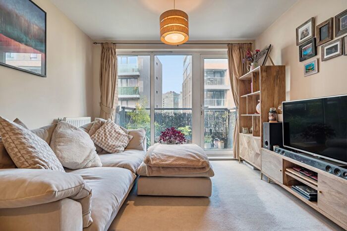 2 Bedroom Flat For Sale In Norman Road, London, SE10