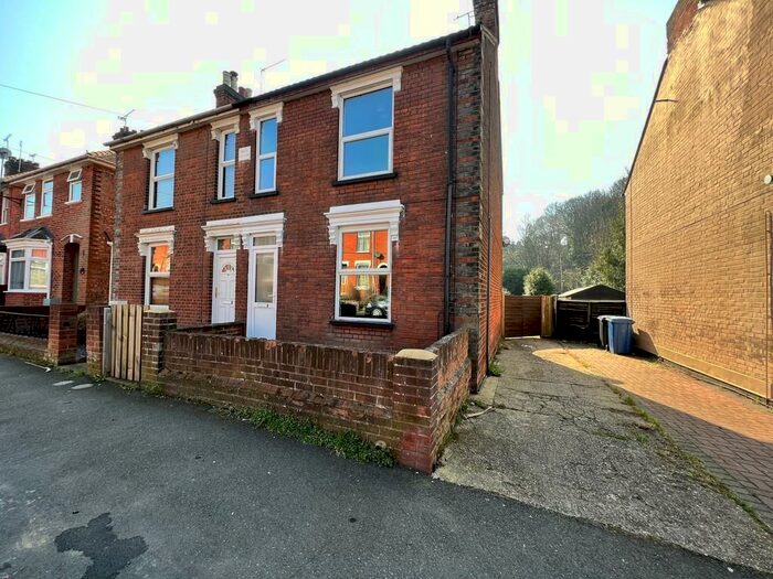 3 Bedroom Semi-Detached House To Rent In Cavendish Street, Ipswich, IP3