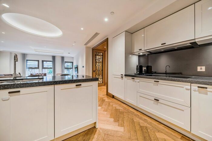 2 Bedroom Flat To Rent In John Islip Street, London, SW1P