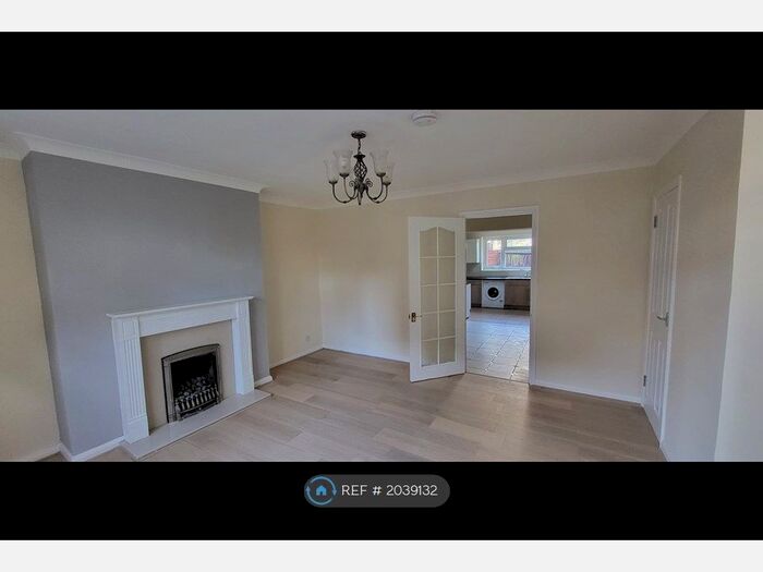 3 Bedroom Semi-Detached House To Rent In Lynch Close, Uxbridge, UB8