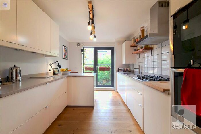 2 Bedroom Flat To Rent In Barfleur Lane, Deptford, London, SE8