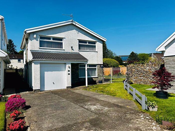 4 Bedroom Detached House To Rent In Ffrwd Vale, Neath, SA10