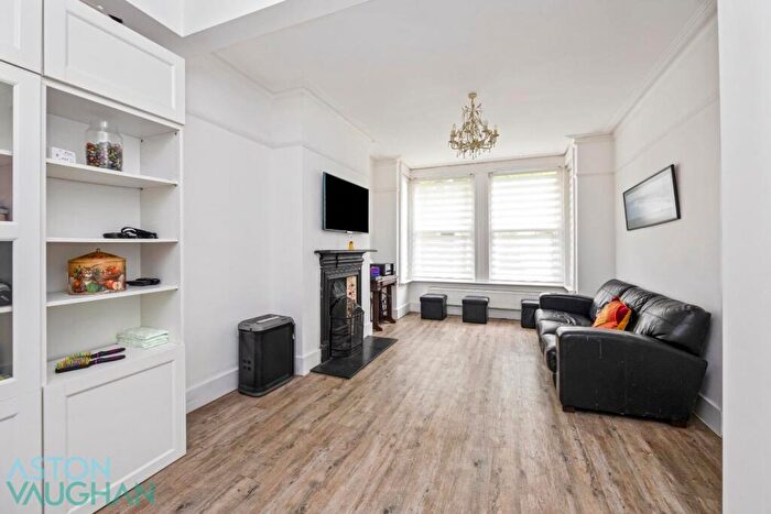 3 Bedroom Terraced House For Sale In Sackville Road, Hove, BN3