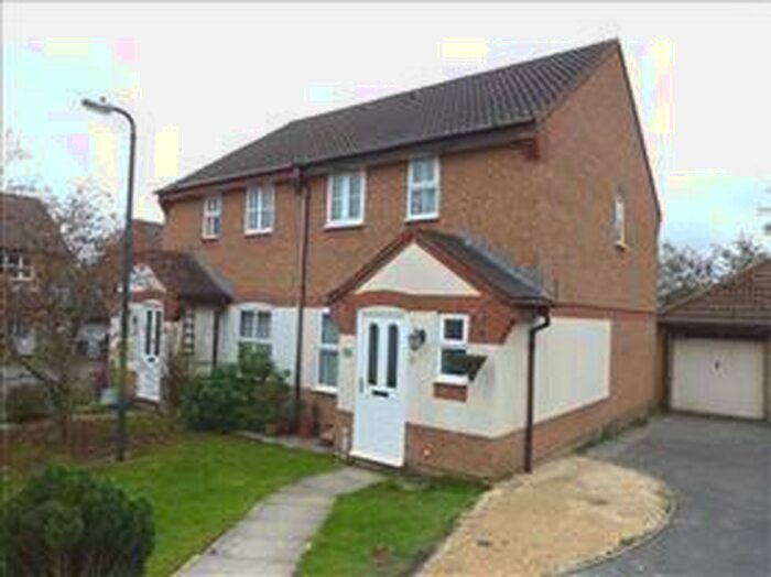 3 Bedroom Semi-Detached House To Rent In Garrett Drive, Bradley Stoke, Bristol, BS32