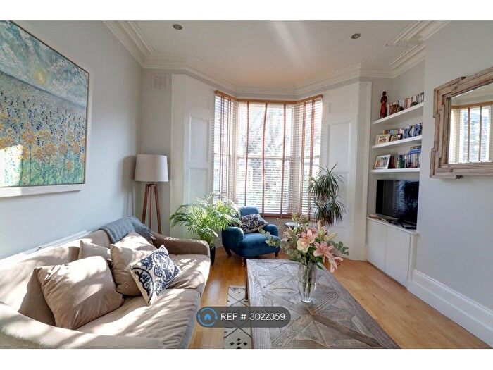 1 Bedroom Flat To Rent In Brooke Road, London, N16