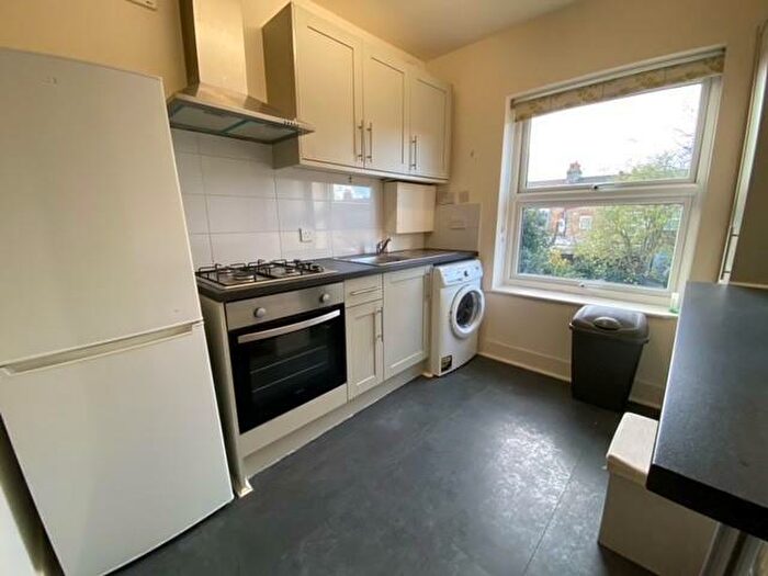 1 Bedroom Flat To Rent In Sweet Briar Walk, Edmonton, N18