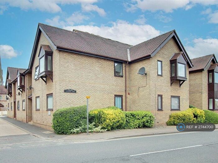 1 Bedroom Flat To Rent In Alexandra Court, St. Ives, PE27